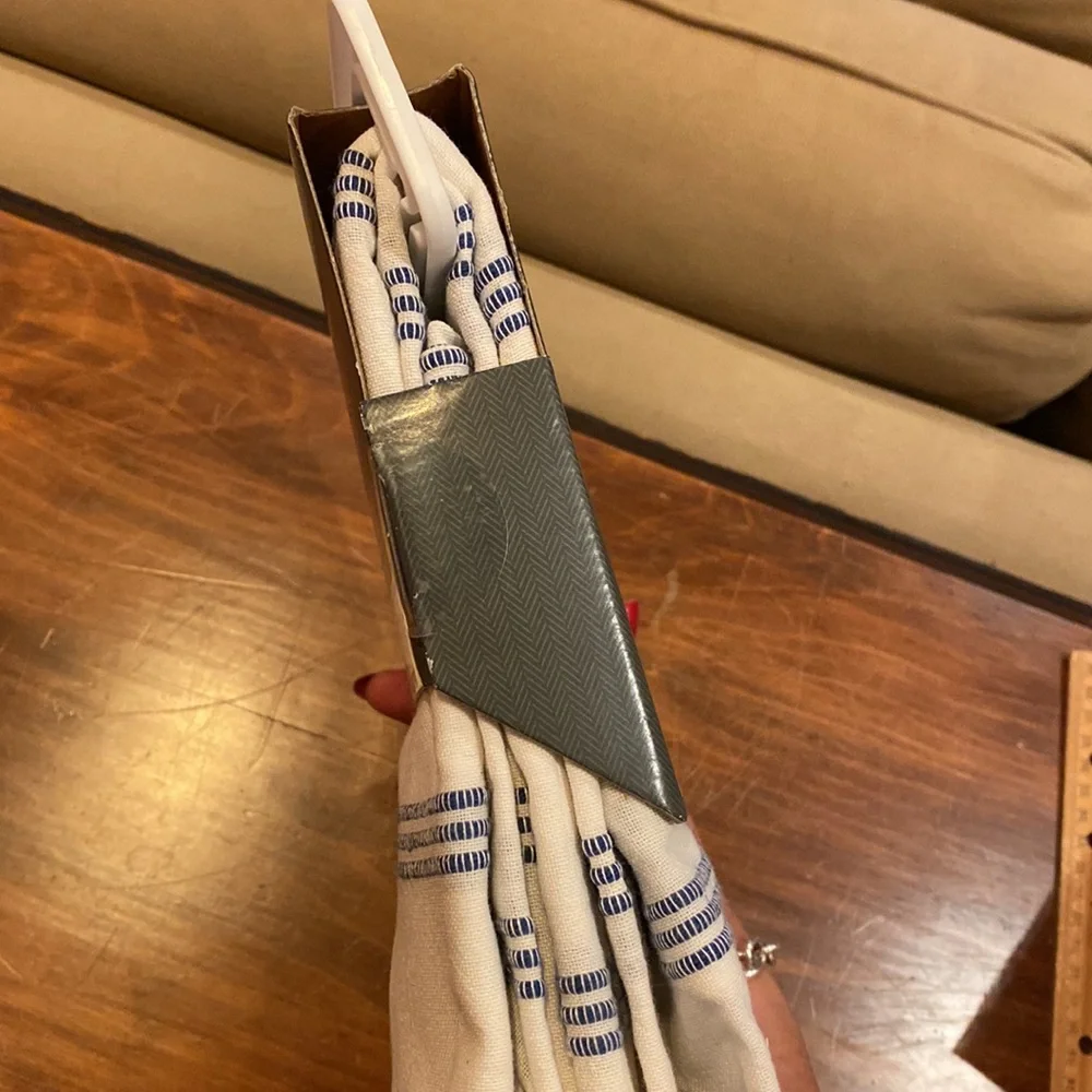 NWT Threshold Round 70” Tablecloth Stripe Blue White NIP Seats 4 - 6 NEW!!